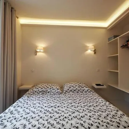 Louvre Bourse Center Apartment Paris
