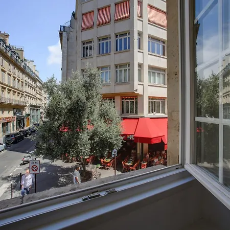 Apartment Louvre Bourse Center Paris